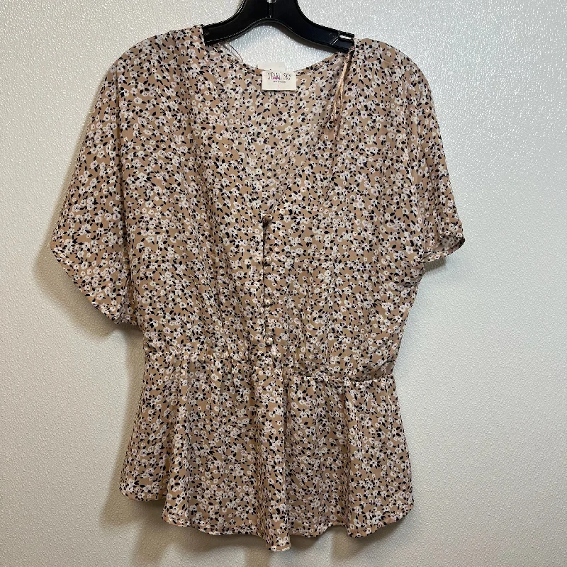 Top Short Sleeve By Sienna Sky In Cream, Size: L