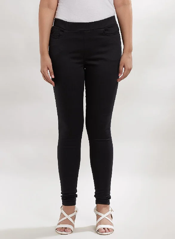 Skin Fit Solid Black Casual Pant